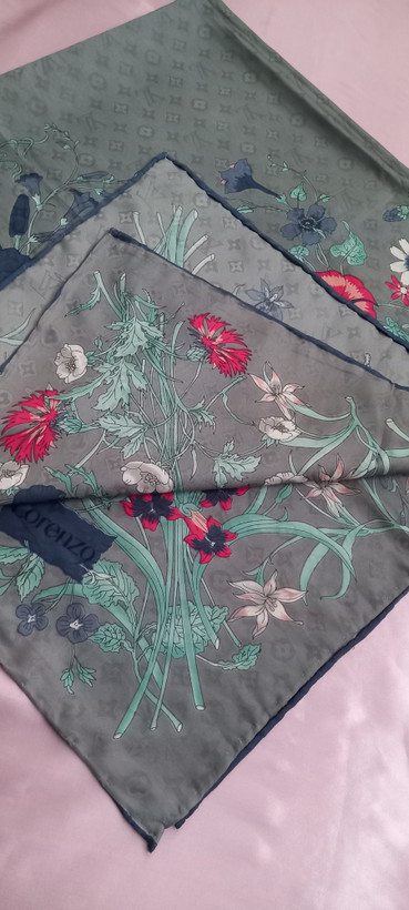 روسری ابریشم طرح دار